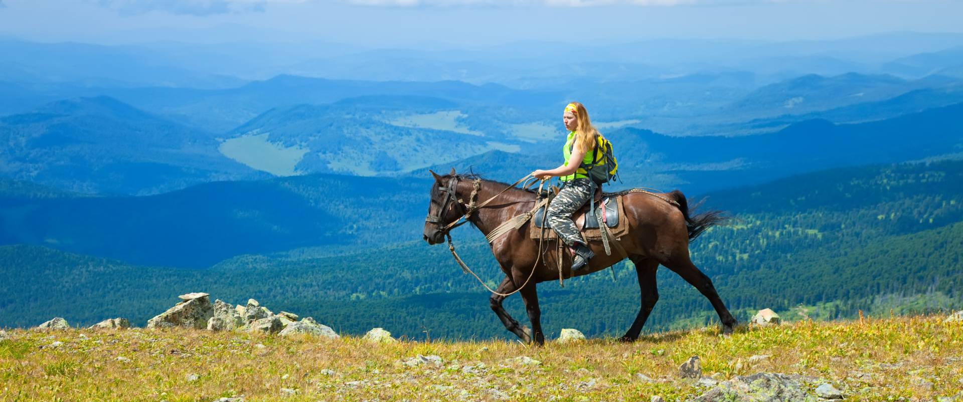 female tourist horseback _1_