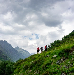 people mountain against sky1